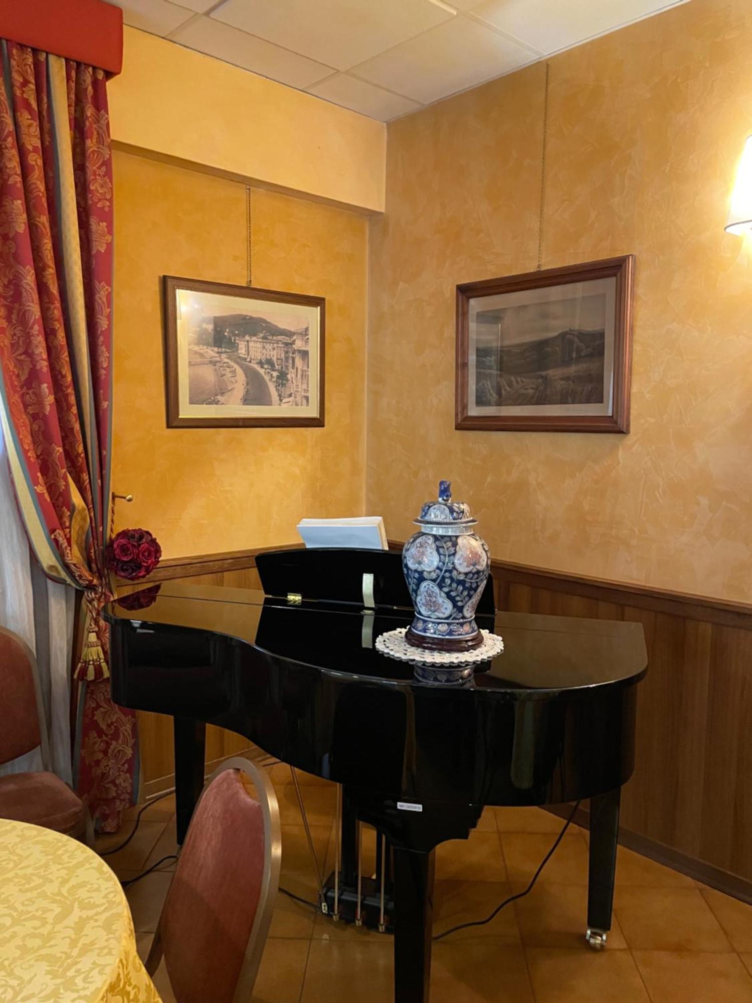 Hotel Mondial Rapallo Exterior photo